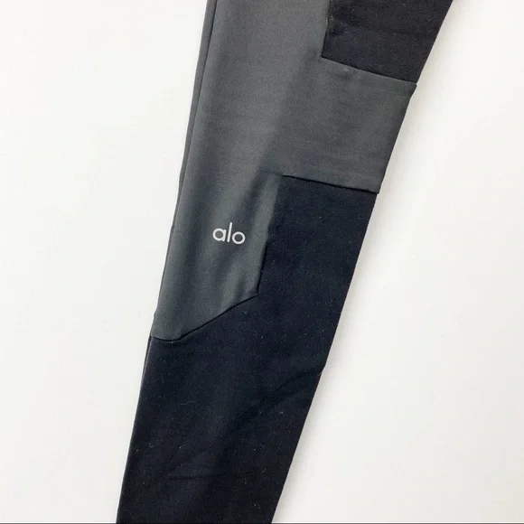 Alo Yoga Black Leggings Workout Pants Yoga Athleisure Womens Small - Picture 13 of 13
